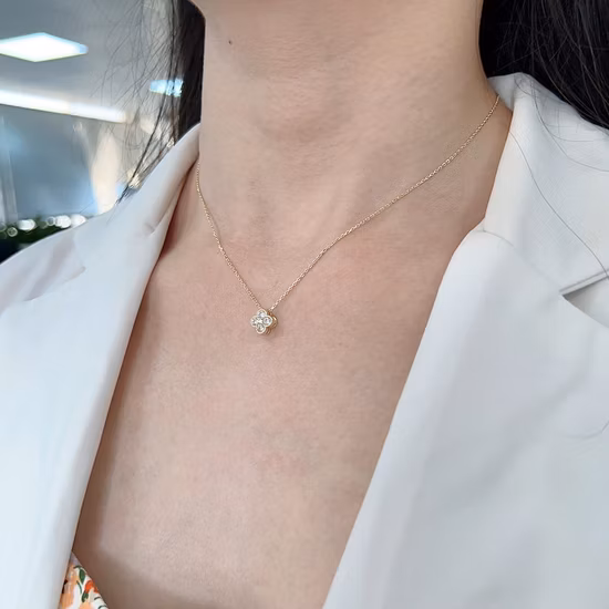 ホット販売 925 スターリングシルバー四葉のクローバー磁気ハート型ペンダントジュエリー